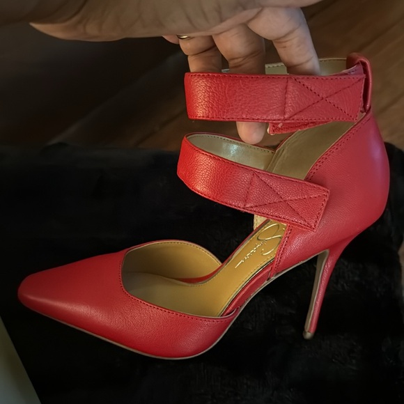 Jessica Simpson Cassius red heels - Picture 4 of 10